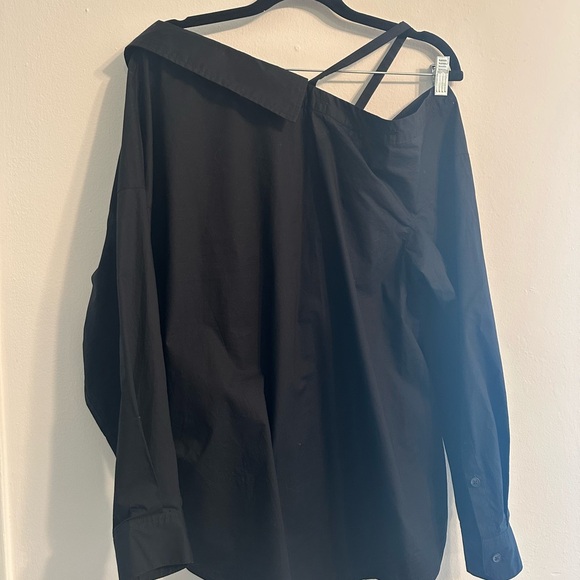 L’academie Black Off-Shoulder Women's Top - Picture 3 of 4